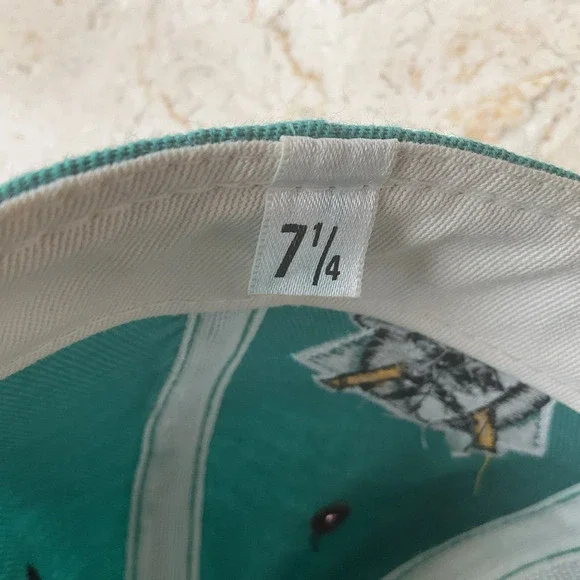 Vintage NHL Anaheim Mighty Ducks #1 Apparel Fitted Hat Size 7.25 Hockey team USA - Picture 10 of 16